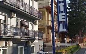 Hotel Blu